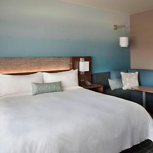 King Room Lake View